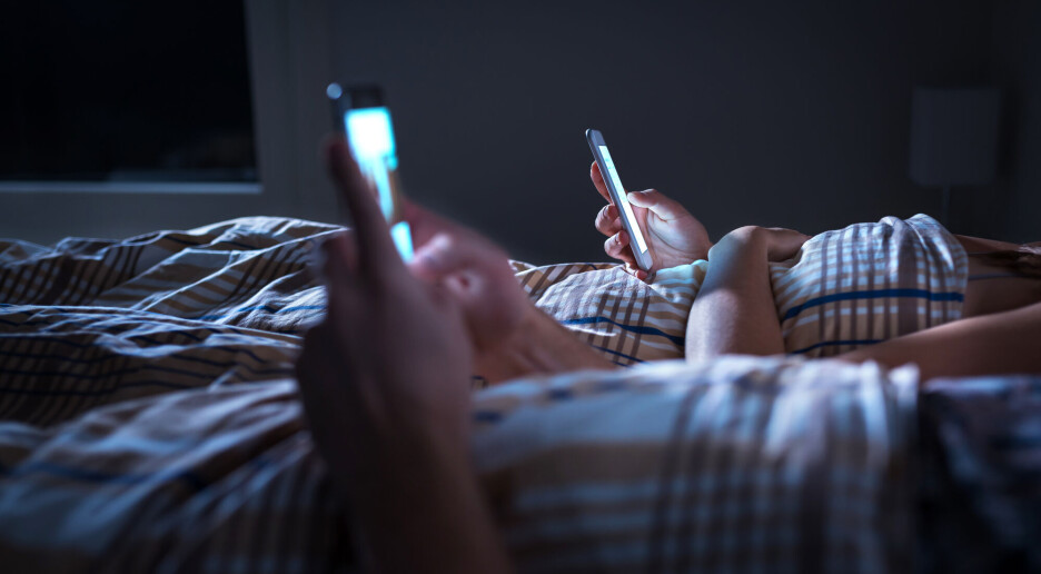 Er det greit å bruke mobilen i senga? – Vi står midt i et digitalt tilbakeslag