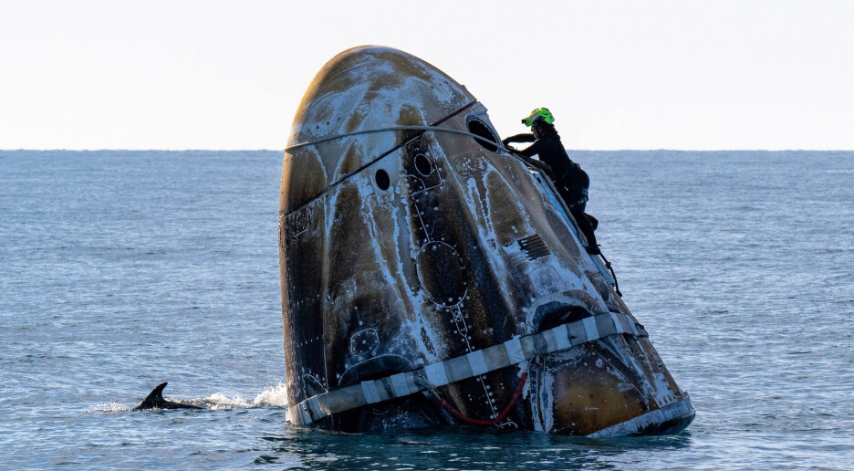 Strandede astronauter hjemme igjen etter ni måneder i rommet og 4.576 runder rundt jorden