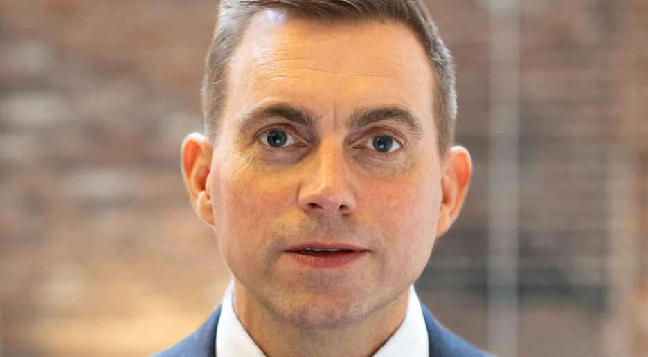 Forsker foreslår å åpne for full sykelønn i to år