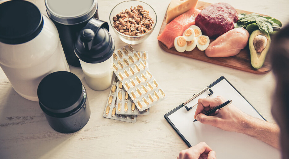Kreatin, pre-workout og proteintilskudd: treningseffekt eller bortkastede penger?