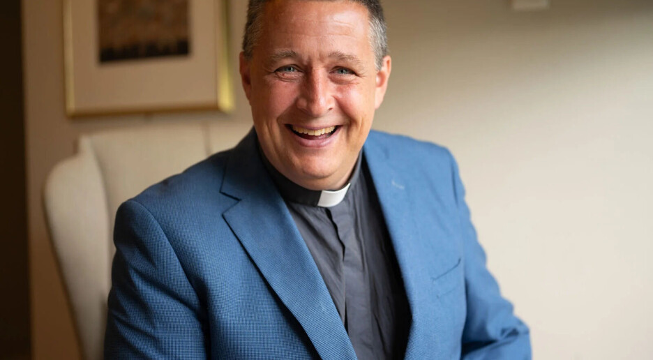 Katolske ritualer kommer tilbake til Den norske kirke. For Espen Andreas gikk det litt fort i svingene