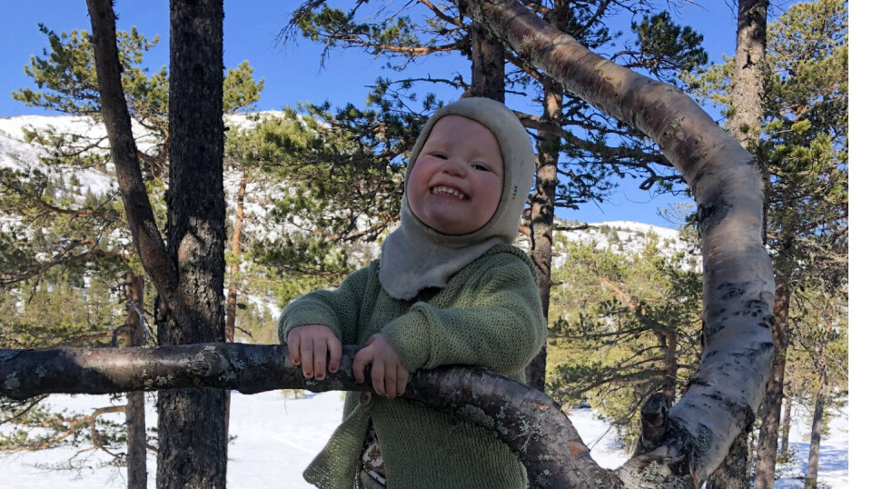 Det blir ikke trikkeskinner og lange turer innover hvite vidder. Kanskje blir det heller påsken hvor hele familien finner godfølelsen med den kortreiste naturopplevelsen og den barnlige leken? Barn som klatrer i tre