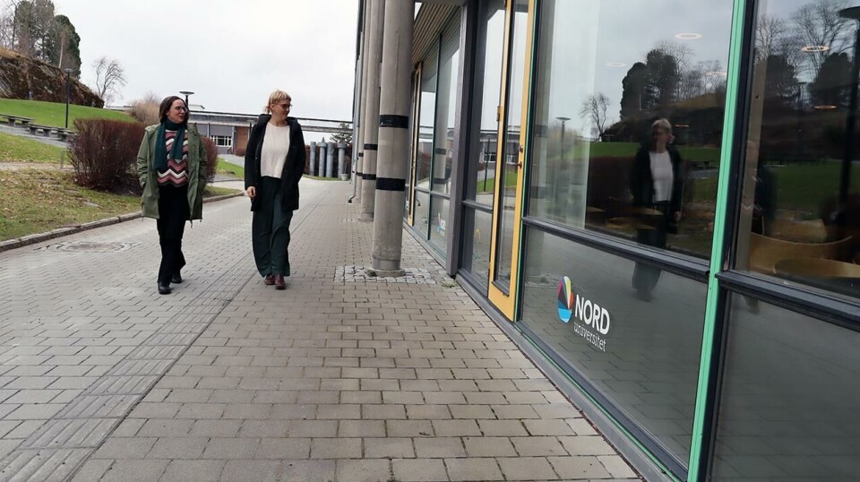 Fleire enn berre programmerarar må bestemme korleis KI skal brukast i skulen. Det meiner forskarane Hege Myhre og Helga Dis Isfold Sigurdardottir ved Nord universitet.