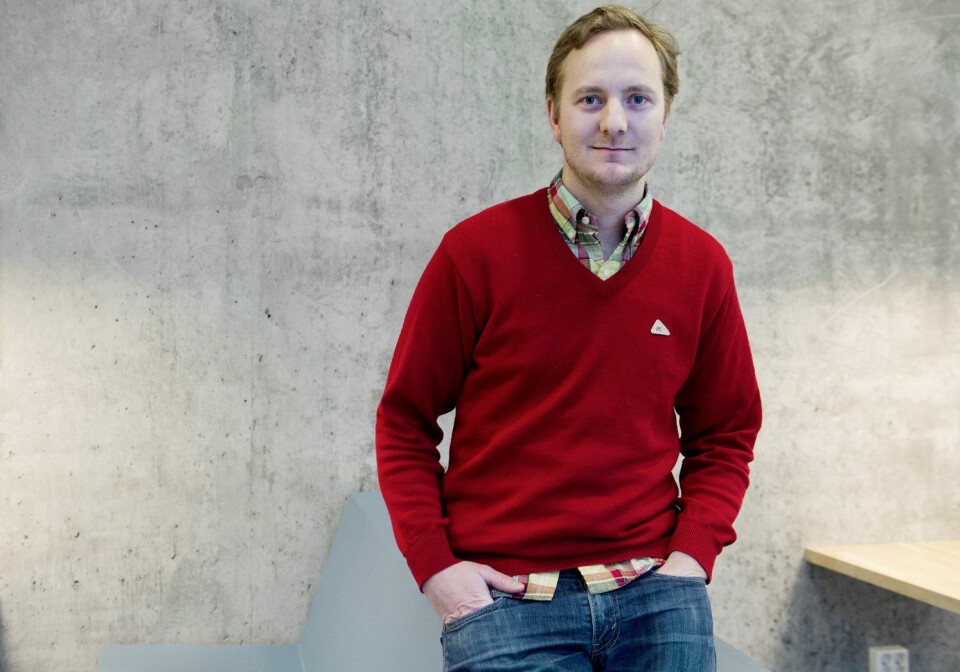 Professor Mathias Ekström har sammen med andre forskere gjennomført omfattende eksperimenter med over 7.000 deltakere i Norge og USA. Bilde av professor Mathias Ekström.