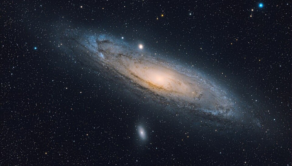 Andromeda-galaksen sett fra jorda med teleskop.