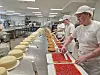Bakere hos Baker Hansen lager bløtkaker.
