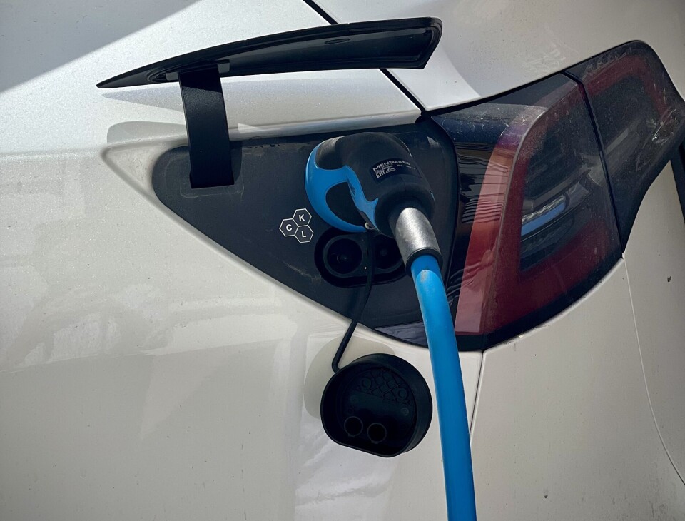 Shemin Sagaria sier at biler står mye parkert. – Resten av døgnet er jo kjempebatteriet i garasjen, sier han.