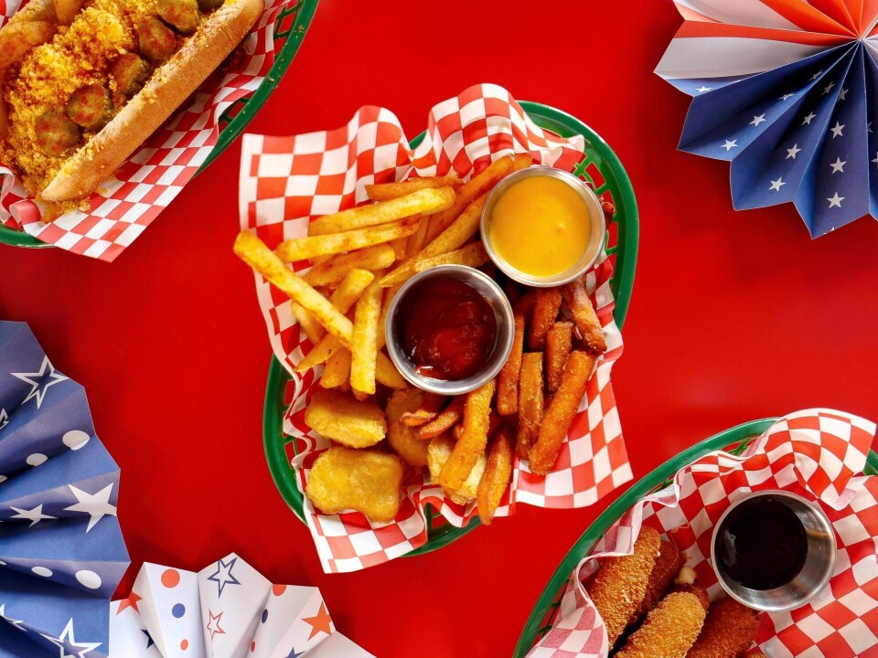 I USA er over halvparten av maten folk spiser ultraprosessert, ifølge den nye studien. Pommes frites, nuggets og annen amerikansk kosemat.