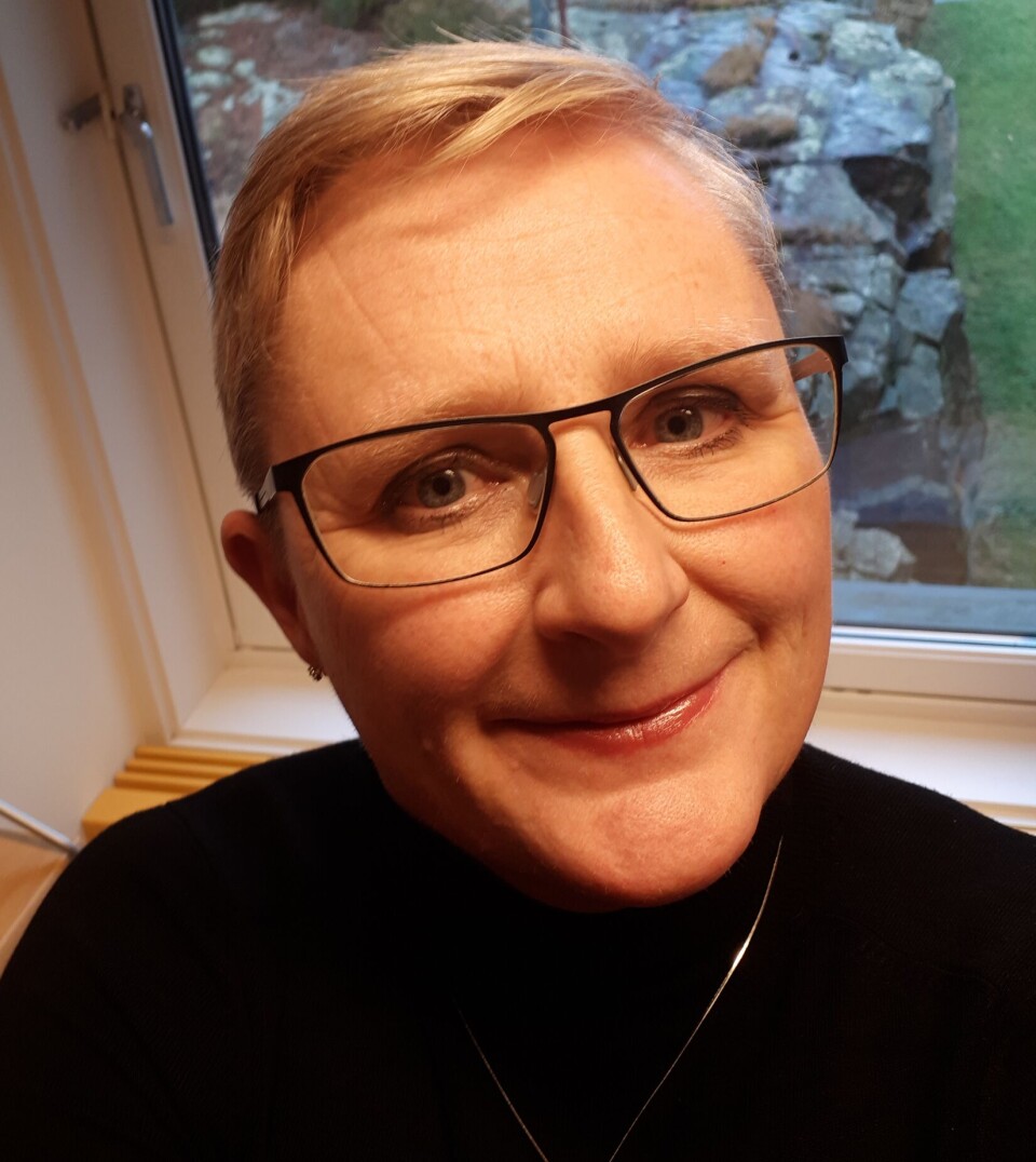 UiA-professor Nora Simonhjell står bak den første nordiske boka med litteraturvitskaplege studiar av pårørande i skjønnlitteratur og film. Dei to andre redaktørane er Linda Nesby og Ingri Løkholm Ramberg frå UiA Noregs arktiske universitet, Tromsø.