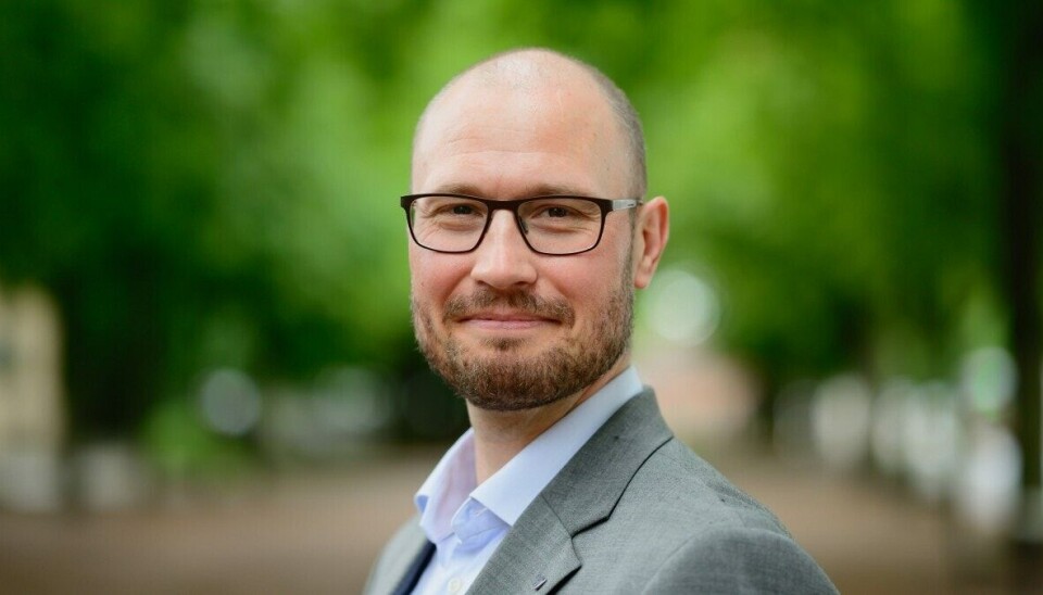 Det er sterke argumenter for at Norsk Psykologforening fortsatt skal godkjenne spesialistutdanningene, sier Håkon Kongsrud Skard. Han er president i Norsk psykologforening.