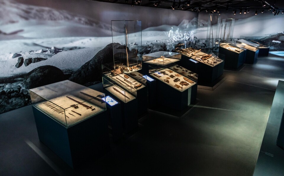 Kulturhistorisk museum forvalter de innsamlede gjenstandene fra Secrets of the Ice. Mange er lånt ut til utstillinger på Norsk fjellmuseum i Lom – midt i regionen hvor funnene gjøres.