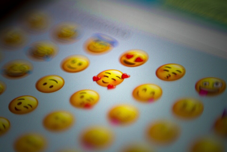 FORMIDLER MENING: Emojiene kan uttrykke noe vi ikke kan si på andre måter i en tekst.