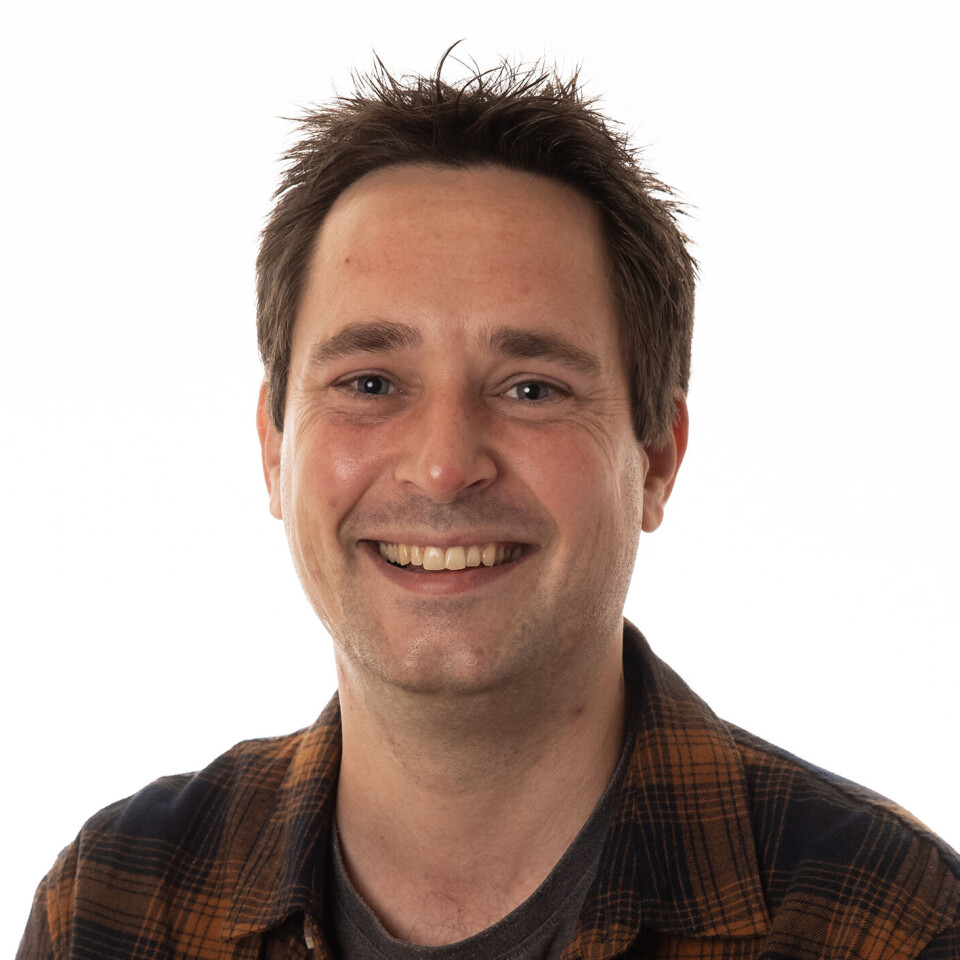 Andre Meriac har medvirket til å få på plass et system for å måle effekt av ulike faktorer for nyrestein hos regnbueørret.