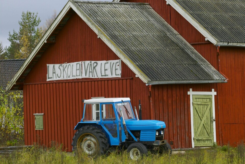 Hvert år opplever lokalsamfunn at grunnskoler og videregående skoler blir foreslått nedlagt.