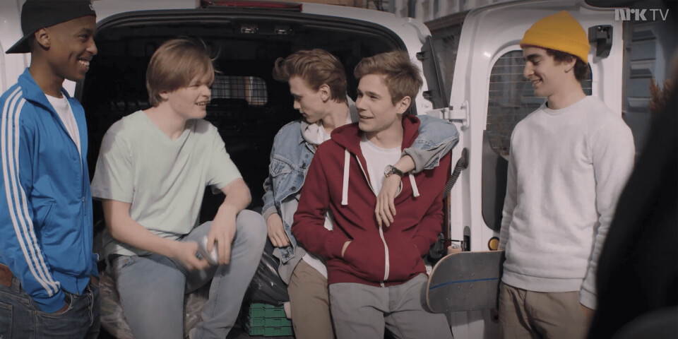 Skaperne av SKAM kommuniserte ofte direkte med fansen. Denne scenen gjenskapte en fantegning fra Instagramkontoen @elli_skam.