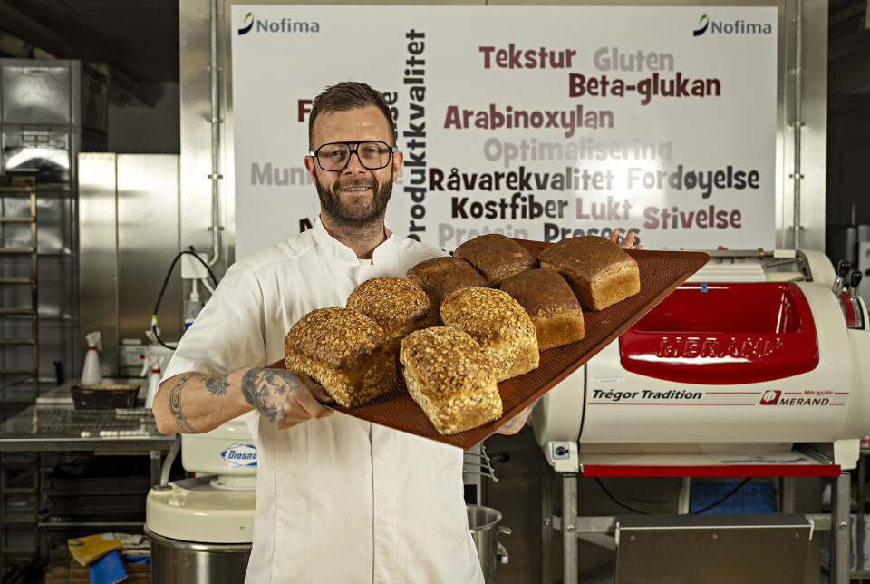 – Jeg alltid har vært veldig nysgjerrig, sier baker Nils Heggdalsvik. Nå bidrar han til gjenbruk av brød som butikkene ikke får solgt.