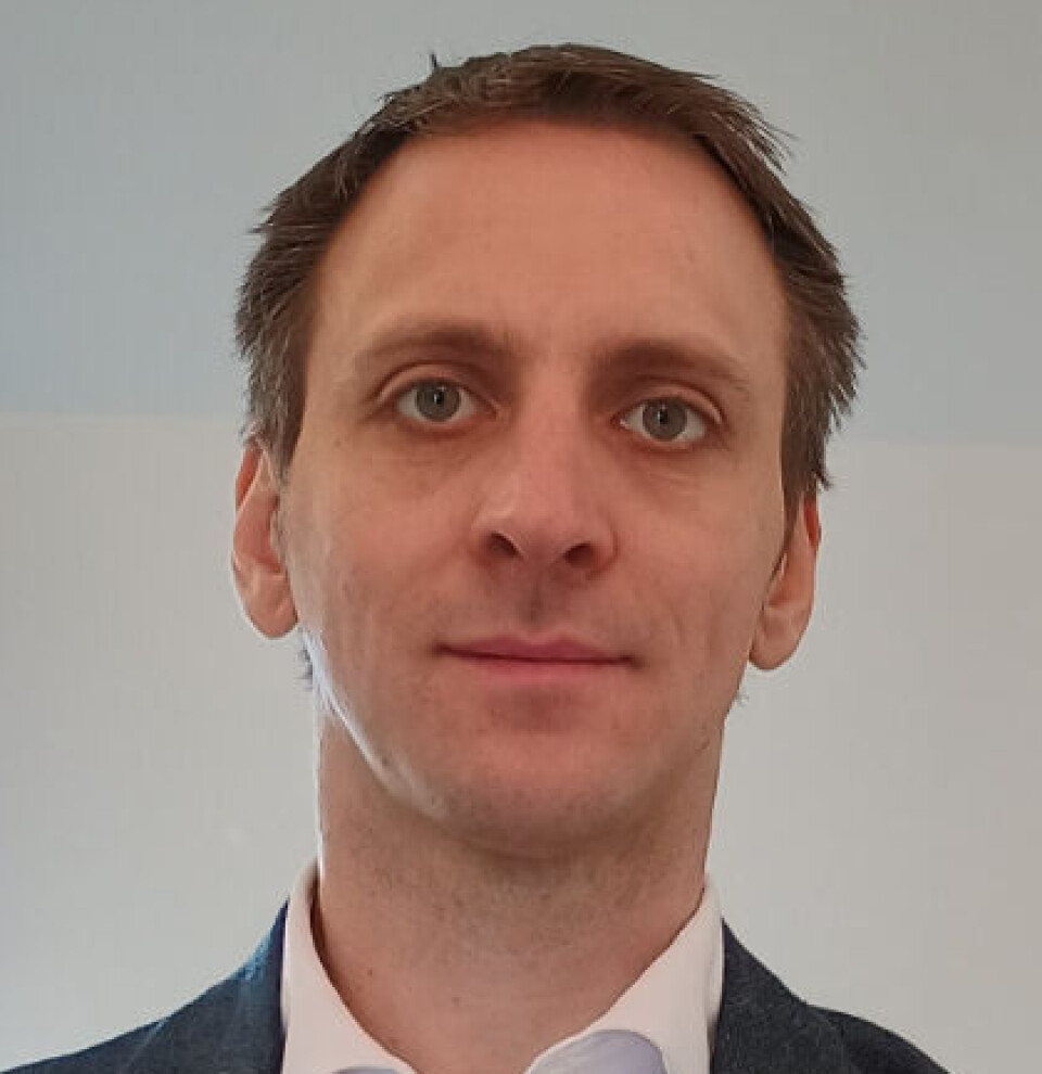 – Resultatene våre kan gi oss en ny type laser som er både rask, forholdsvis billig, kraftig og enkel å bruke, sier Johann Riemensberger, forsker ved NTNU.