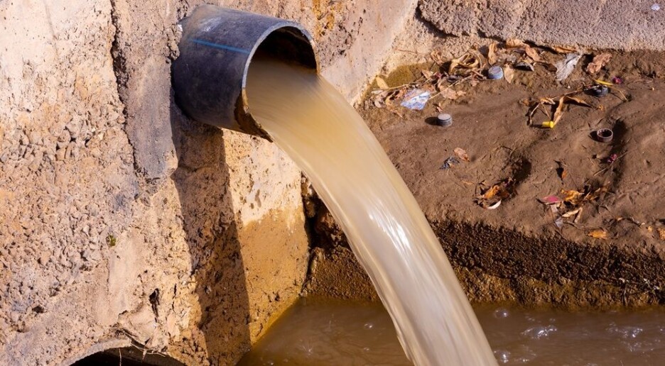 Solstråler og olje løser skittent problem