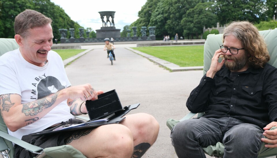 Filosof Einar Duenger Bøhn ber Kristopher Schau være litt mindre skråsikker. Filosof Einar Duenger Bøhn ber Kristopher Schau være litt mindre skråsikker.