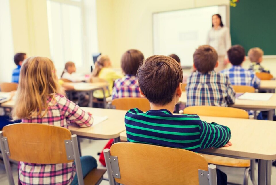 I det norske skoleverket krever spesialpedagogiske tiltak ofte en diagnose og en byråkratisk prosess gjennom PPT. Samisk spesialpedagogikk skiller seg fra dette, ved å være mer fokusert på styrker og mestring hos barna det gjelder.