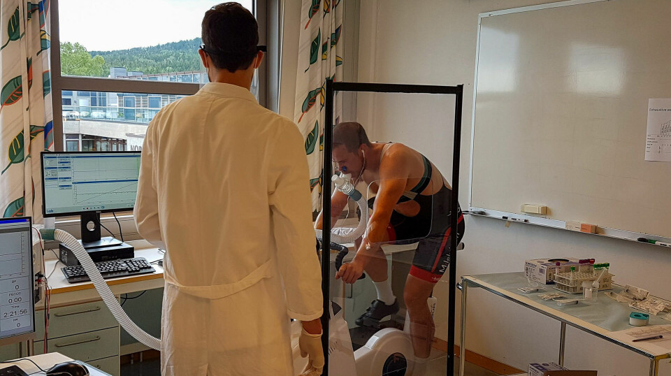 Testinga av syklistane føregjekk på eit av laboratoria på NIH under koronatida.
