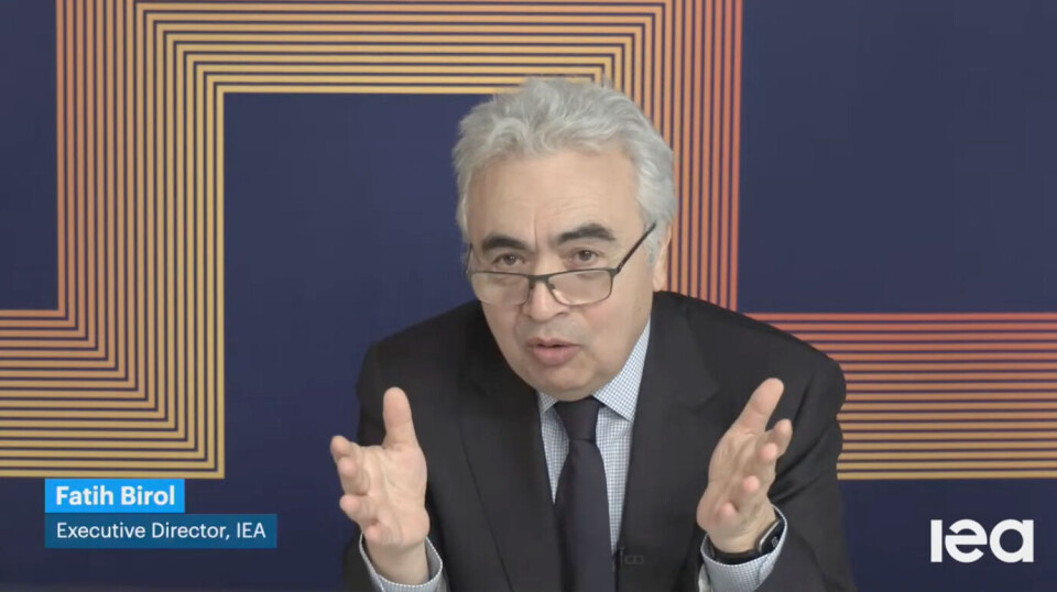 KI kan også være en del av løsningen. Brukes KI til å drifte strømnettene mer effektivt, kan vi for eksempel spare opptil 175 gigawatt overføringskapasitet, mener Fatih Birol, sjef for det internasjonale energibyrået.