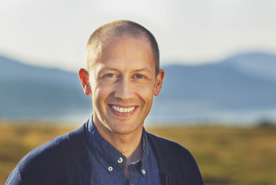 – Vi ser oss ofte blinde på innhold som kattevideoer, men det viktigste er å zoome ut og stille de store spørsmålene, mener Tomas Moe Skjølsvold.