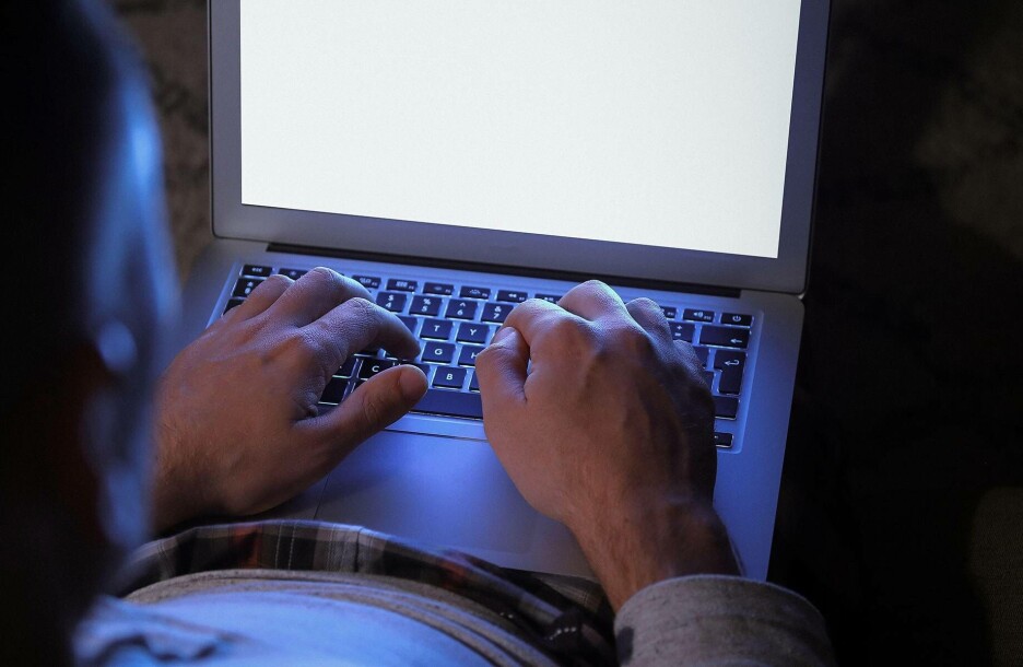 Ny studie kartlegger direktesendte overgrep mot barn: – Toppen av isfjellet