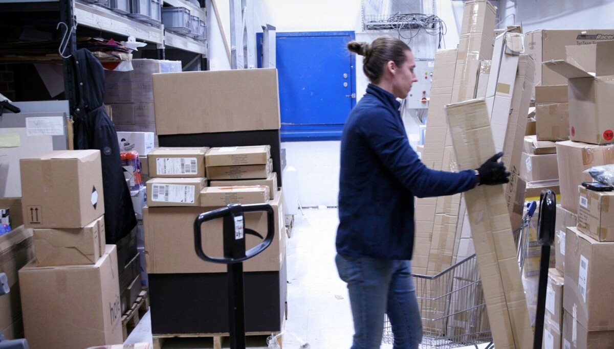 Kva skjer med arbeidsmiljøet når sjefen ikkje er eit menneske?