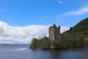 Urquhart Castle ved bredden av sjøen Loch Ness i det skotske høylandet. (Foto: Pixabay/Woodypino)