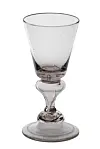 Vinglass med stett fra 1700-tallet.