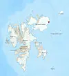 Kart over Svalbard med en rød markering for den nye øya nordøst for Austfonna.