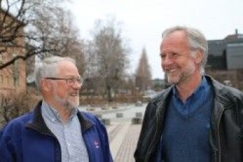 UiO-professorene Håkon Austrheim (t.v.) og Bjørn Jamtveit (t.h.) er strålende fornøyd med at forskningsfunnet deres er publisert i Nature. (Foto: Gunhild M . Haugnes / UiO) UiO-professorene Håkon Austrheim (t.v.) og Bjørn Jamtveit (t.h.) er strålende fornøyd med at forskningsfunnet deres er publisert i Nature. (Foto: Gunhild M . Haugnes / UiO)