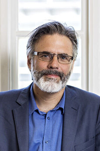 Christer Mattsson ved Gøteborgs universitet mener lærere står i en skvis og overlatt til seg selv når det gjelder arbeidet med å forebygge radikalisering i klasserommet. (Foto: Gøteborgs universitet) Christer Mattsson ved Gøteborgs universitet mener lærere står i en skvis og overlatt til seg selv når det gjelder arbeidet med å forebygge radikalisering i klasserommet. (Foto: Gøteborgs universitet)