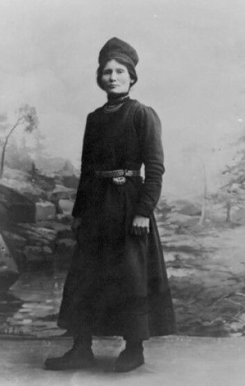 Flere av de første kvinnelige folkevalgte var jordmødre. Den samiske politikeren Elsa Laula Renberg er et eksempel. (Foto: Ukjent/Saemien Sijtes fotoarkiv) Flere av de første kvinnelige folkevalgte var jordmødre. Den samiske politikeren Elsa Laula Renberg er et eksempel. (Foto: Ukjent/Saemien Sijtes fotoarkiv)