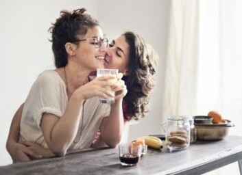 Feminisme har fått en rekke stereotype kjennetegn, slik som at feminister er lesbiske og ikke barberer leggene, noe som ifølge forskerne ikke har noe med saken å gjøre. (Foto: Rawpixel.com / Shutterstock / NTB scanpix) Feminisme har fått en rekke stereotype kjennetegn, slik som at feminister er lesbiske og ikke barberer leggene, noe som ifølge forskerne ikke har noe med saken å gjøre. (Foto: Rawpixel.com / Shutterstock / NTB scanpix)