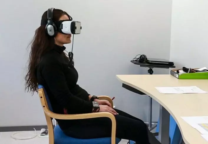 Da de fikk på seg VR-briller og så den samme turen, fikk de litt av den samme oppkvikkede opplevelsen, men det slo likevel negativt ut på følelsene og humøret. (Foto: Høgskolen i Innlandet)