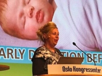 Den australske forskeren Iona Novak mener det er svært viktig å stille CP-diagnosen så tidlig som mulig. Foreldre bør få beskjed om at barnet deres har høy risiko for CP før babyen er seks måneder, mener hun. Norske barn med CP er i gjennomsnitt 24 måneder når de får diagnosen. (Foto: Siw Ellen Jakobsen) Den australske forskeren Iona Novak mener det er svært viktig å stille CP-diagnosen så tidlig som mulig. Foreldre bør få beskjed om at barnet deres har høy risiko for CP før babyen er seks måneder, mener hun. Norske barn med CP er i gjennomsnitt 24 måneder når de får diagnosen. (Foto: Siw Ellen Jakobsen)