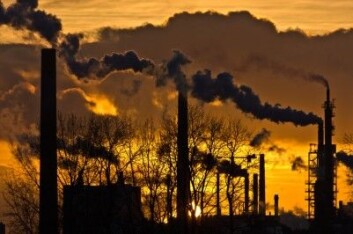 Tross 25 år med massiv klimaforskning er det fortsatt mye usikkerhet knyttet til fremtidens klima. Årsaken er to faktorer som er vanskelige å få presise tall for: CO₂-utslippene og hvor mye klimaet reagerer på stigningene. (Foto: Arnd_Drifte / Shutterstock / NTB scanpix) Tross 25 år med massiv klimaforskning er det fortsatt mye usikkerhet knyttet til fremtidens klima. Årsaken er to faktorer som er vanskelige å få presise tall for: CO₂-utslippene og hvor mye klimaet reagerer på stigningene. (Foto: Arnd_Drifte / Shutterstock / NTB scanpix)