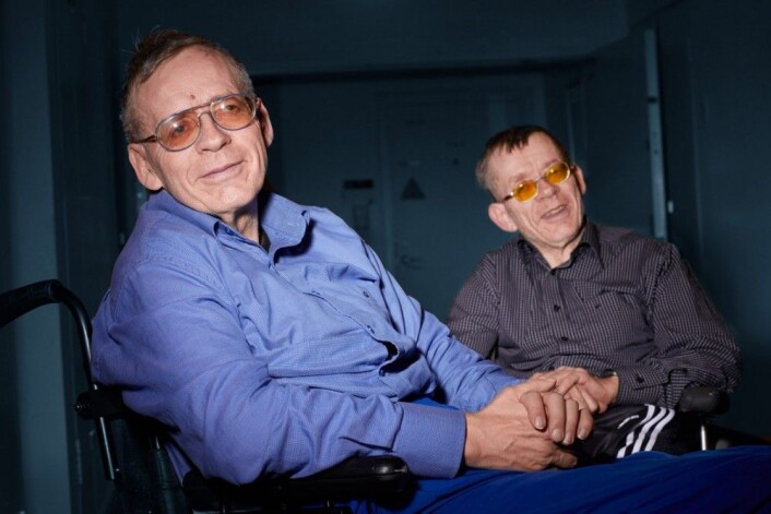 Tvillingene Bjørn og Tor Olsen deler en sykdom som nesten ingen andre i verden har. (Foto: Erik Norrud) Tvillingene Bjørn og Tor Olsen deler en sykdom som nesten ingen andre i verden har. (Foto: Erik Norrud)