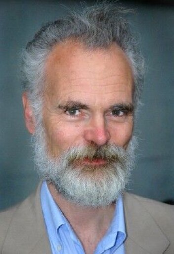 Tom Schmidt er professor ved institutt for lingvistiske og nordiske studier, og har forsket på norske stedsnavn i en årrekke. (Foto: Ram Gupta / Universitetet i Oslo) Tom Schmidt er professor ved institutt for lingvistiske og nordiske studier, og har forsket på norske stedsnavn i en årrekke. (Foto: Ram Gupta / Universitetet i Oslo)