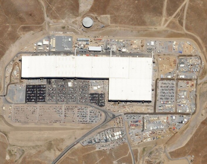 Gigafactory 1 i Nevada produserer batterier for Teslas nye elbil Model 3. Den er drevet med utelukkende fornybar energi. Bildet ble tatt i august 2017. (Foto: Planet Labs, Inc., <a href="https://creativecommons.org/licenses/by-sa/4.0/deed.en">CC-BY-SA 4.0 INT</a>.) Gigafactory 1 i Nevada produserer batterier for Teslas nye elbil Model 3. Den er drevet med utelukkende fornybar energi. Bildet ble tatt i august 2017. (Foto: Planet Labs, Inc., <a href="https://creativecommons.org/licenses/by-sa/4.0/deed.en">CC-BY-SA 4.0 INT</a>.)
