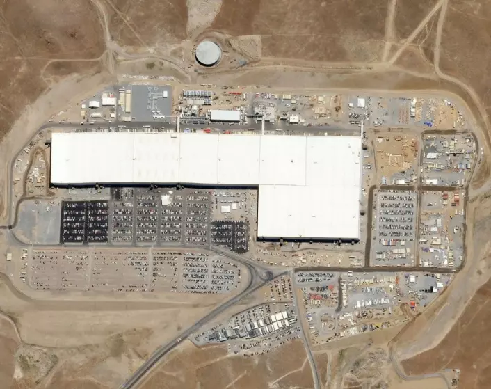 Gigafactory 1 i Nevada produserer batterier for Teslas nye elbil Model 3. Den er drevet med utelukkende fornybar energi. Bildet ble tatt i august 2017. (Foto: Planet Labs, Inc., <a href="https://creativecommons.org/licenses/by-sa/4.0/deed.en">CC-BY-SA 4.0 INT</a>.)