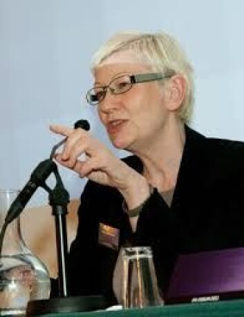 Anne-Lise Hammer, kommunikasjonsdirektør ved Forsvarets forskningsinstitutt, sier at forskere ved FFI ikke står fritt til å forske og publisere det de selv vil. (Foto: FFI) Anne-Lise Hammer, kommunikasjonsdirektør ved Forsvarets forskningsinstitutt, sier at forskere ved FFI ikke står fritt til å forske og publisere det de selv vil. (Foto: FFI)