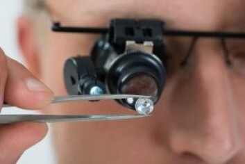 Selv bitte små diamanter kan inneholde mer data enn en DVD-skive. (Foto: Andrey_Popov / Shutterstock / NTB scanpix) Selv bitte små diamanter kan inneholde mer data enn en DVD-skive. (Foto: Andrey_Popov / Shutterstock / NTB scanpix)