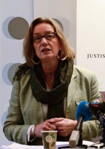 – Hvis man ønsker å sikre at midlene faktisk går til integreringsarbeid, kan man øremerke dem, sa forskningssjef Anne Britt Djuve etter at hun hadde lagt fram evalueringen av introduksjonsordningen på mandag. (Foto: Ida Kvittingen, forskning.no) – Hvis man ønsker å sikre at midlene faktisk går til integreringsarbeid, kan man øremerke dem, sa forskningssjef Anne Britt Djuve etter at hun hadde lagt fram evalueringen av introduksjonsordningen på mandag. (Foto: Ida Kvittingen, forskning.no)