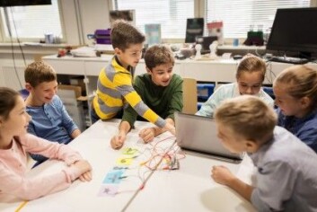 Å bli betraktet som «klassens flinke elev» kan påvirke hvor mye eleven lærer og hvordan eleven har det sosialt. (Illustrasjonsfoto: Syda Productions / Shutterstock / NTB scanpix) Å bli betraktet som «klassens flinke elev» kan påvirke hvor mye eleven lærer og hvordan eleven har det sosialt. (Illustrasjonsfoto: Syda Productions / Shutterstock / NTB scanpix)