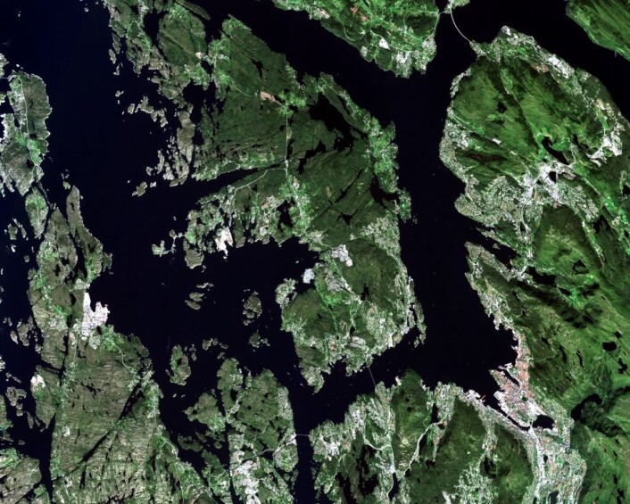 Første offentliggjorte bilde av bergensområdet tatt fra Copernicus-satellitten Sentinel-2A. (Foto: Copernicus Sentinel data 2015) Første offentliggjorte bilde av bergensområdet tatt fra Copernicus-satellitten Sentinel-2A. (Foto: Copernicus Sentinel data 2015)
