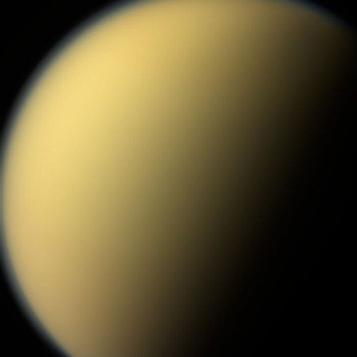 Et av de siste bildene av Saturns største måne Titan, tatt 13. september 2016. (Foto: Nasa) Et av de siste bildene av Saturns største måne Titan, tatt 13. september 2016. (Foto: Nasa)