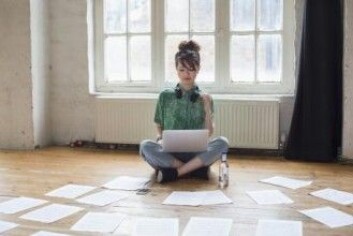 Har du en kreativ oppgave foran deg, kan du teste om glad musikk øker kreativiteten. (Foto: MintImages / Shutterstock / NTB scanpix) Har du en kreativ oppgave foran deg, kan du teste om glad musikk øker kreativiteten. (Foto: MintImages / Shutterstock / NTB scanpix)